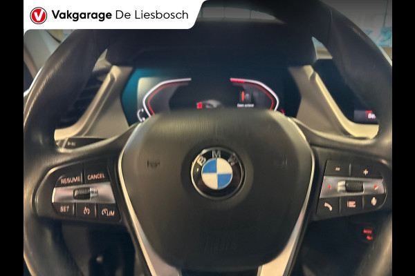 BMW 1-serie 118i Executive Edition,navi,apple carplay,media,pdc,orig ned,cruisec,
