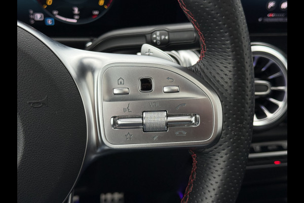 Mercedes-Benz Glb 200 Business Solution AMG | Pano | Ambient Light | 360* Camera | 19 inch