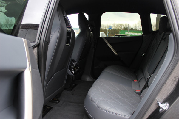 BMW iX xDrive40 High Exe. M Sport 77 kWh / SoH 97,1% / Trekhaak / 360Camera / Head-up / Keyless / Softclose / 20'' / ACC / Laser LED / Navigatie / Stoelverwarming+Stuurverwarming / Stoelventilaite
