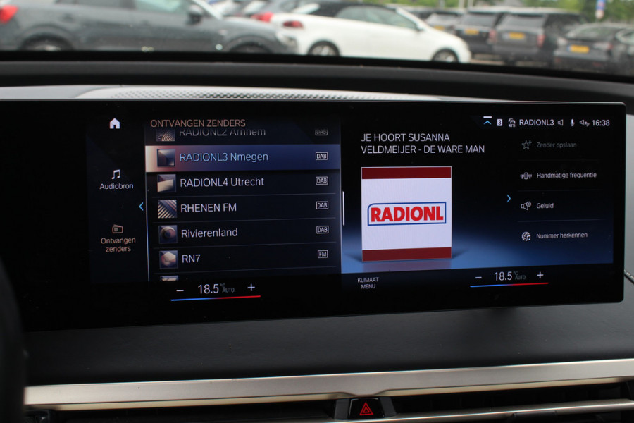 BMW iX xDrive40 High Exe. M Sport 77 kWh / SoH 97,1% / Trekhaak / 360Camera / Head-up / Keyless / Softclose / 20'' / ACC / Laser LED / Navigatie / Stoelverwarming+Stuurverwarming / Stoelventilaite