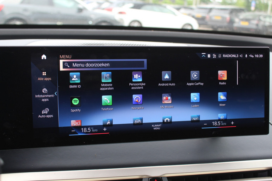 BMW iX xDrive40 High Exe. M Sport 77 kWh / SoH 97,1% / Trekhaak / 360Camera / Head-up / Keyless / Softclose / 20'' / ACC / Laser LED / Navigatie / Stoelverwarming+Stuurverwarming / Stoelventilaite