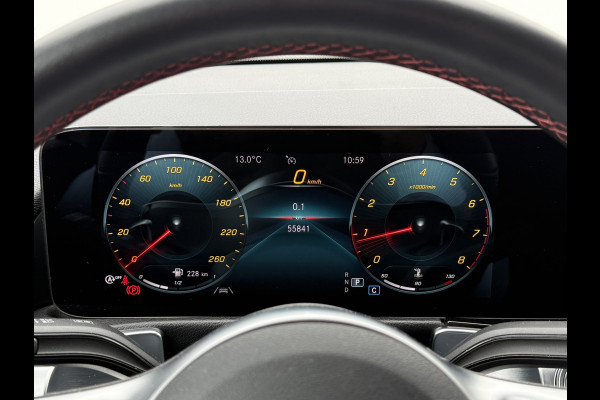 Mercedes-Benz Glb 200 Business Solution AMG | Trekhaak | MultiBeam LED | Camera | DAB+ | 19 inch