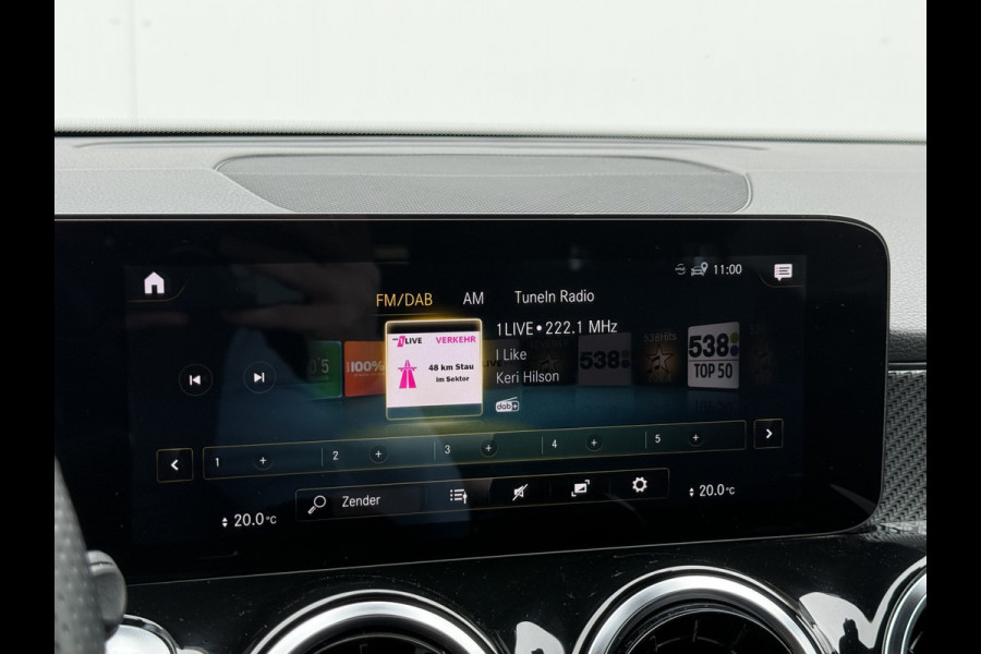 Mercedes-Benz Glb 200 Business Solution AMG | Trekhaak | MultiBeam LED | Camera | DAB+ | 19 inch