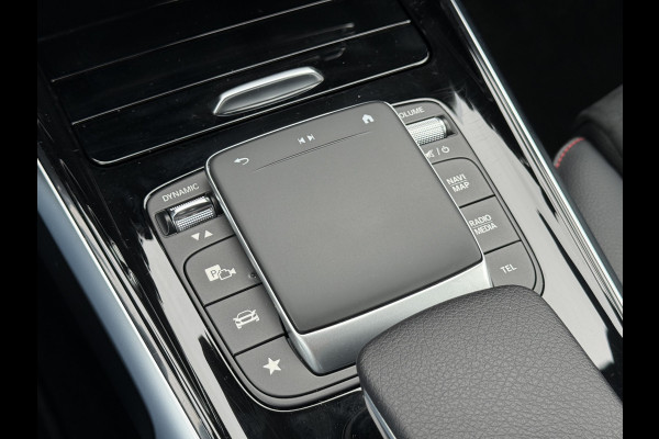 Mercedes-Benz Glb 200 Business Solution AMG | Trekhaak | MultiBeam LED | Camera | DAB+ | 19 inch