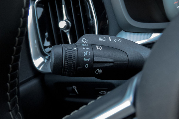 Volvo S60 2.0 T4 R-Design | ACC | STOELVERWARMING | POLESTAR ENGINEERED | ELEKTRISCH VERSTELBARE STOELEN