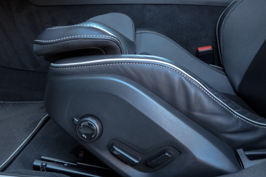 Volvo S60 2.0 T4 R-Design | ACC | STOELVERWARMING | POLESTAR ENGINEERED | ELEKTRISCH VERSTELBARE STOELEN