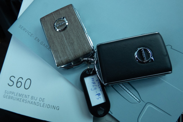 Volvo S60 2.0 T4 R-Design | ACC | STOELVERWARMING | POLESTAR ENGINEERED | ELEKTRISCH VERSTELBARE STOELEN