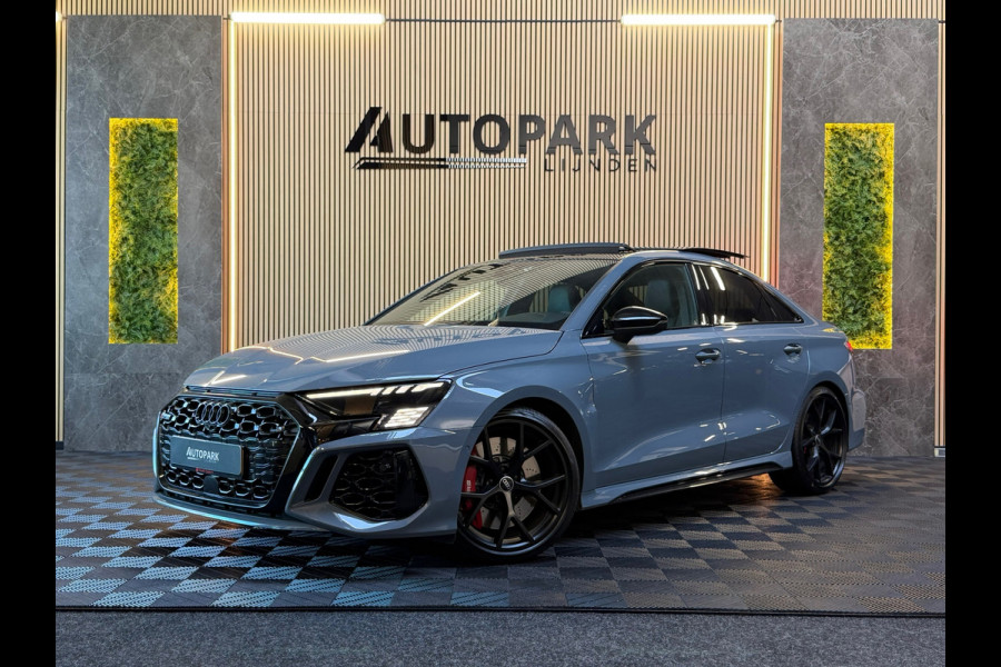 Audi RS3 Limousine GERESERVEERD 2.5 TFSI RS 3 quattro|PANO|MASSAGE|B&O|ACC|MEMORY|CARPLAY|DEALER ONDERHOUDEN|KEMORA GREY|400PK|