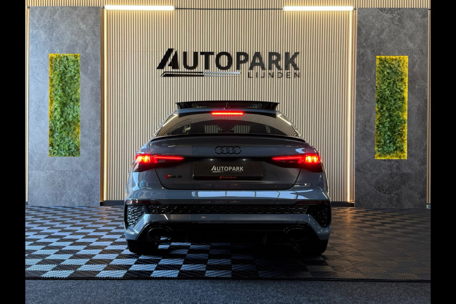 Audi RS3 Limousine GERESERVEERD 2.5 TFSI RS 3 quattro|PANO|MASSAGE|B&O|ACC|MEMORY|CARPLAY|DEALER ONDERHOUDEN|KEMORA GREY|400PK|
