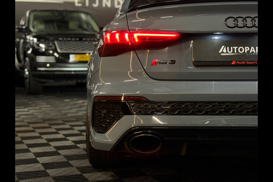 Audi RS3 Limousine GERESERVEERD 2.5 TFSI RS 3 quattro|PANO|MASSAGE|B&O|ACC|MEMORY|CARPLAY|DEALER ONDERHOUDEN|KEMORA GREY|400PK|
