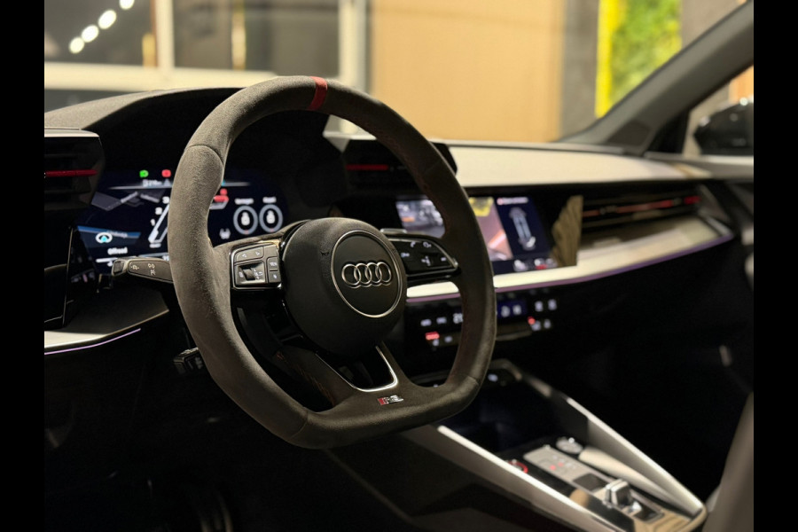 Audi RS3 Limousine GERESERVEERD 2.5 TFSI RS 3 quattro|PANO|MASSAGE|B&O|ACC|MEMORY|CARPLAY|DEALER ONDERHOUDEN|KEMORA GREY|400PK|