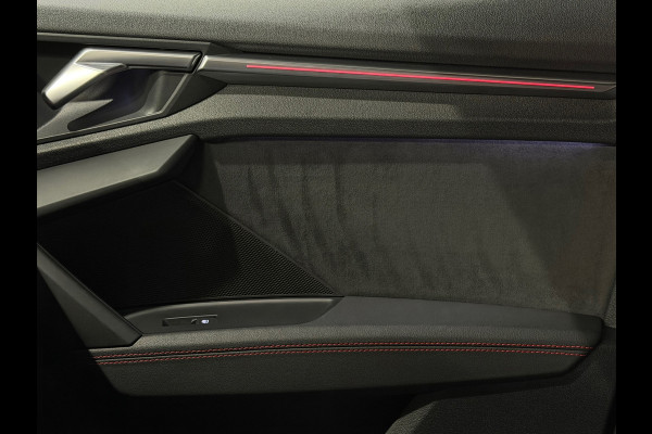 Audi RS3 Limousine GERESERVEERD 2.5 TFSI RS 3 quattro|PANO|MASSAGE|B&O|ACC|MEMORY|CARPLAY|DEALER ONDERHOUDEN|KEMORA GREY|400PK|