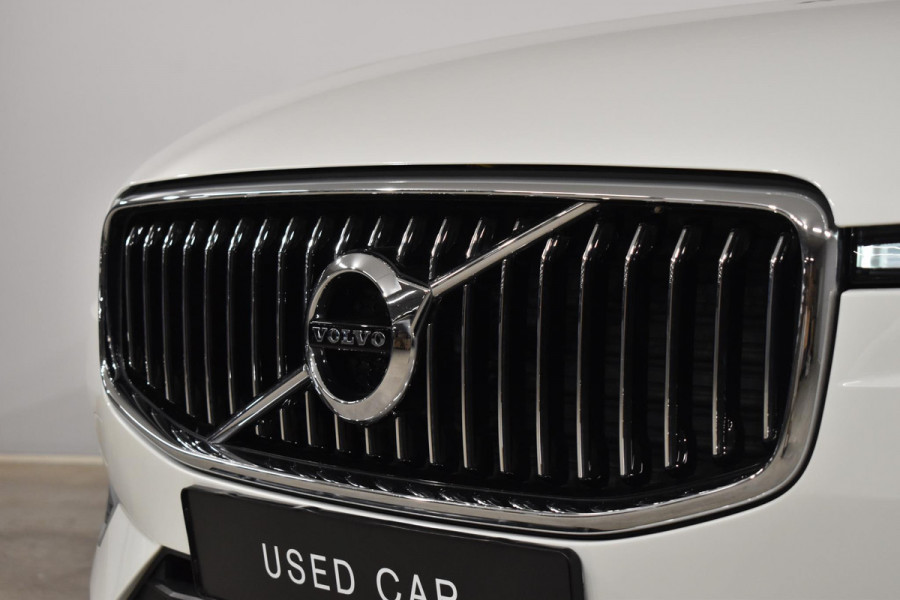 Volvo XC60 T8 390PK Automaat Recharge AWD Inscription / Intellisafe / Panoramadak / head-up display / Camera achter / Donker glas achter