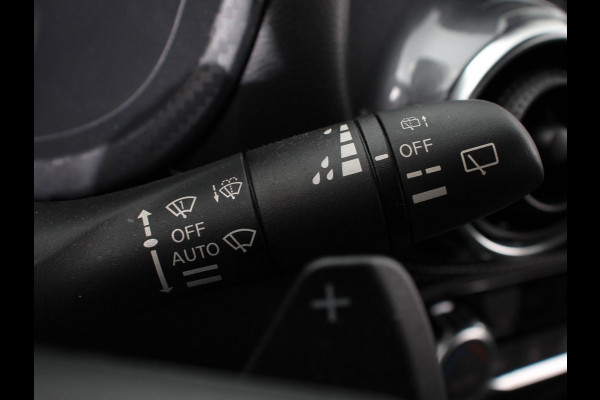 Nissan Juke 1.0 DIG-T N-Connecta Climate control Cruise control Achteruitrijcamera Keyless Navigatie LED Verwarmde voorstoelen Verwarmd stuurwiel Parkeersensoren Apple Carplay/ Android Auto