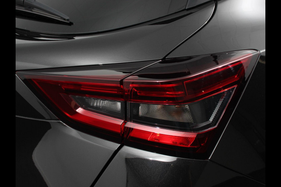 Nissan Juke 1.0 DIG-T N-Connecta Climate control Cruise control Achteruitrijcamera Keyless Navigatie LED Verwarmde voorstoelen Verwarmd stuurwiel Parkeersensoren Apple Carplay/ Android Auto