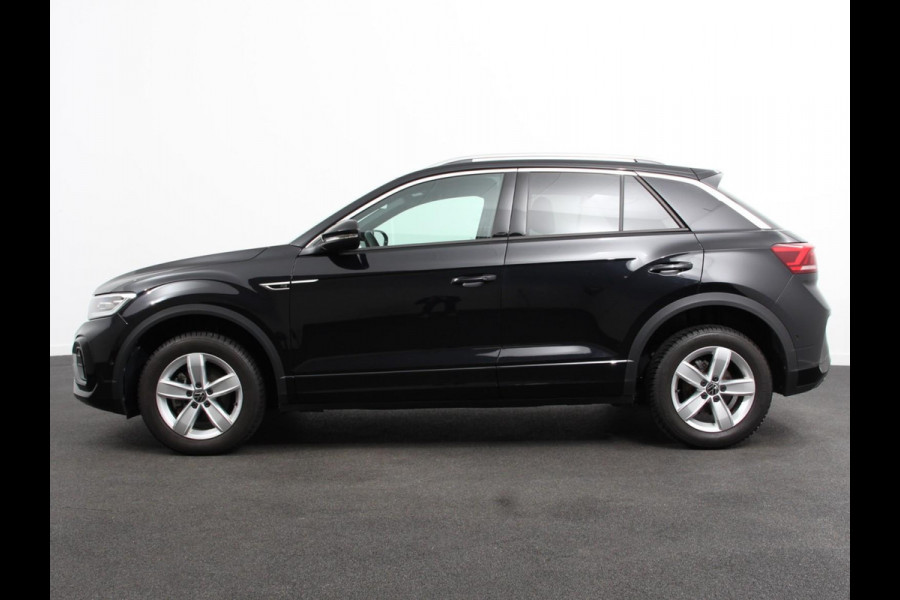 Volkswagen T-Roc 1.5 TSI DSG R-Line Climate control | Adaptieve cruise control | LED | Navigatie | Achteruitrijcamera | Parkeersensoren | Apple Carplay/ Android Auto | Radio