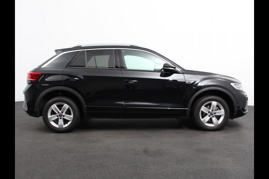Volkswagen T-Roc 1.5 TSI DSG R-Line Climate control | Adaptieve cruise control | LED | Navigatie | Achteruitrijcamera | Parkeersensoren | Apple Carplay/ Android Auto | Radio
