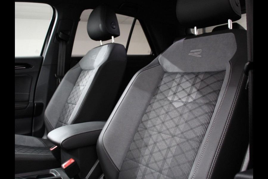 Volkswagen T-Roc 1.5 TSI DSG R-Line Climate control | Adaptieve cruise control | LED | Navigatie | Achteruitrijcamera | Parkeersensoren | Apple Carplay/ Android Auto | Radio