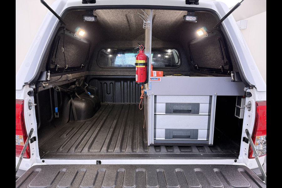 Toyota Hilux 2.4 D-4D 4WD AUT-6 Double Cab Professional Lier Canopy Hardtop (Huif) Trekhaak Navi* via Apple Carplay Android Auto Ecc Camera A Lane Assist Inbouw Kasten Bluetooth AWD EURO6 400Nm *3.500kg Trekvermogen* 1e Eigenaar Dealeronderhouden Origineel Nederlandse Auto