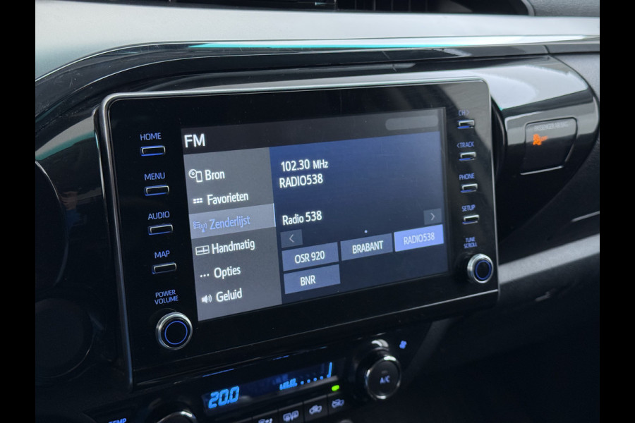 Toyota Hilux 2.4 D-4D 4WD AUT-6 Double Cab Professional Lier Canopy Hardtop (Huif) Trekhaak Navi* via Apple Carplay Android Auto Ecc Camera A Lane Assist Inbouw Kasten Bluetooth AWD EURO6 400Nm *3.500kg Trekvermogen* 1e Eigenaar Dealeronderhouden Origineel Nederlandse Auto