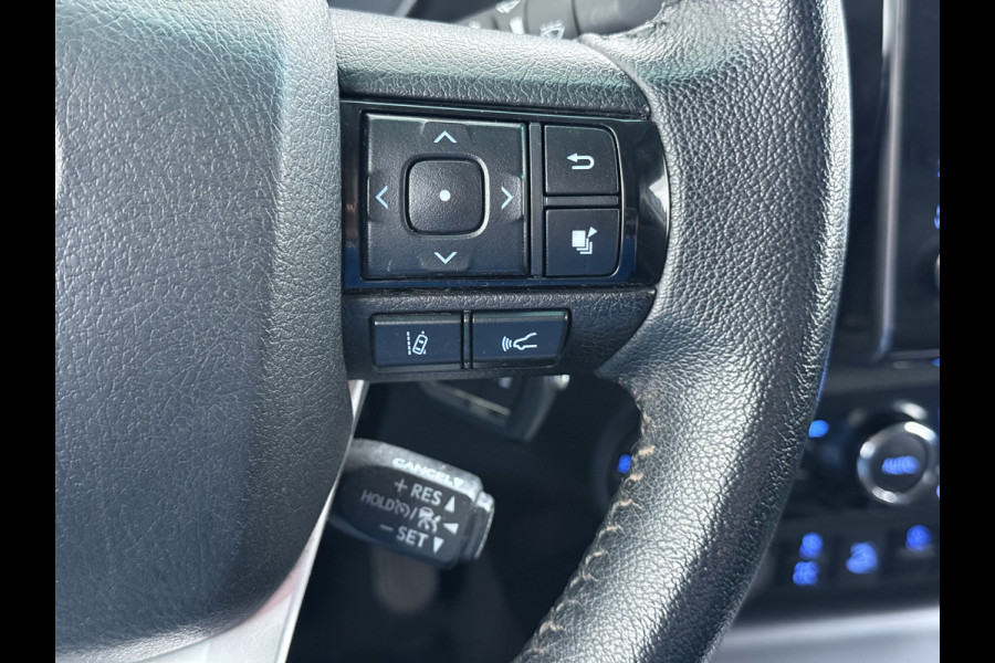Toyota Hilux 2.4 D-4D 4WD AUT-6 Double Cab Professional Lier Canopy Hardtop (Huif) Trekhaak Navi* via Apple Carplay Android Auto Ecc Camera A Lane Assist Inbouw Kasten Bluetooth AWD EURO6 400Nm *3.500kg Trekvermogen* 1e Eigenaar Dealeronderhouden Origineel Nederlandse Auto
