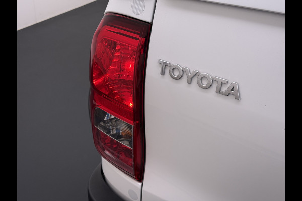 Toyota Hilux 2.4 D-4D 4WD AUT-6 Double Cab Professional Lier Canopy Hardtop (Huif) Trekhaak Navi* via Apple Carplay Android Auto Ecc Camera A Lane Assist Inbouw Kasten Bluetooth AWD EURO6 400Nm *3.500kg Trekvermogen* 1e Eigenaar Dealeronderhouden Origineel Nederlandse Auto