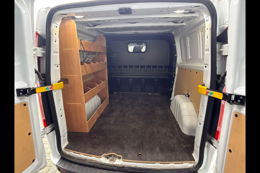 Ford Transit Custom 320 2.0 TDCI L2H1 Trend DC | Binnen! Moet nog gepoetst worden! | Trekhaak | Stoelverwarming | Camera | Cruise Control |