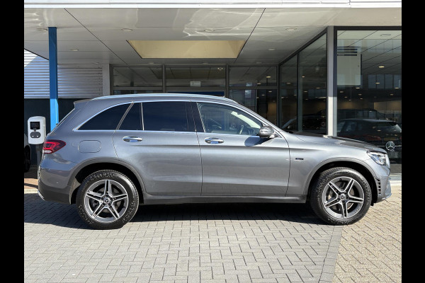 Mercedes-Benz GLC 300e 4MATIC AMG Line 320pk | PHEV | Panoramadak | Stoelverwarming | Burmeister | 360 Camera | Adaptive Cruise |