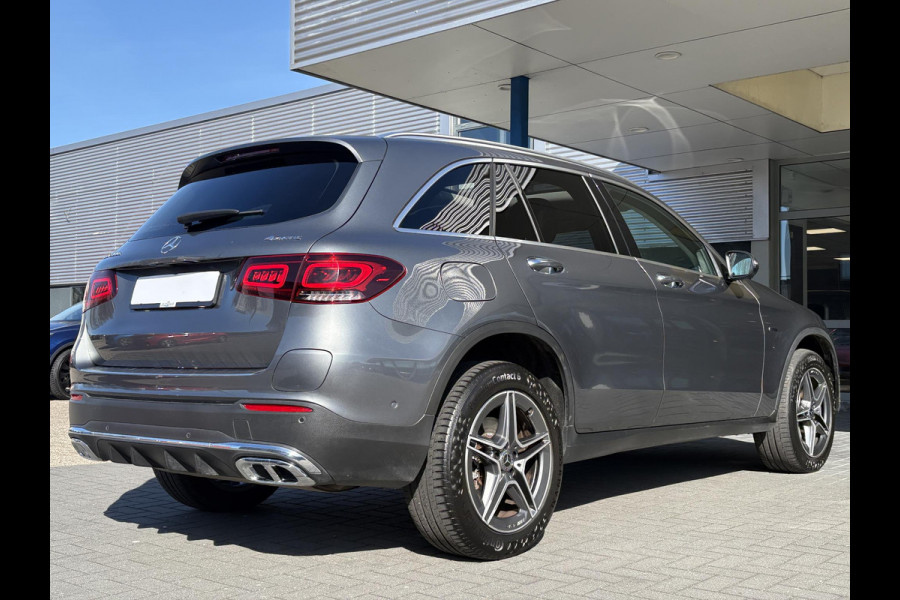 Mercedes-Benz GLC 300e 4MATIC AMG Line 320pk | PHEV | Panoramadak | Stoelverwarming | Burmeister | 360 Camera | Adaptive Cruise |