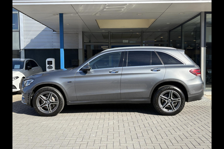 Mercedes-Benz GLC 300e 4MATIC AMG Line 320pk | PHEV | Panoramadak | Stoelverwarming | Burmeister | 360 Camera | Adaptive Cruise |