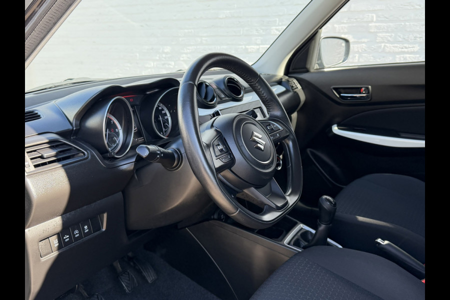 Suzuki Swift 1.2 Select Hybrid Clima Cruise Camera Carplay Navi Stoelverwarming Dab+ Keyless