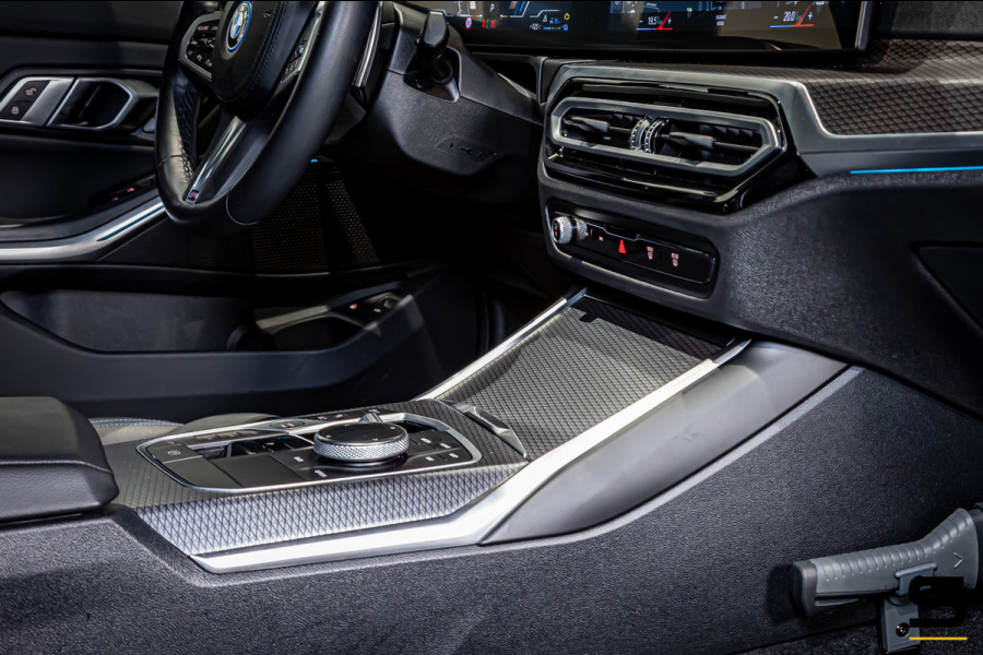 BMW 3 Serie Touring 330e|M-sportPro|Trekhaak|Cam|HUD|Acc