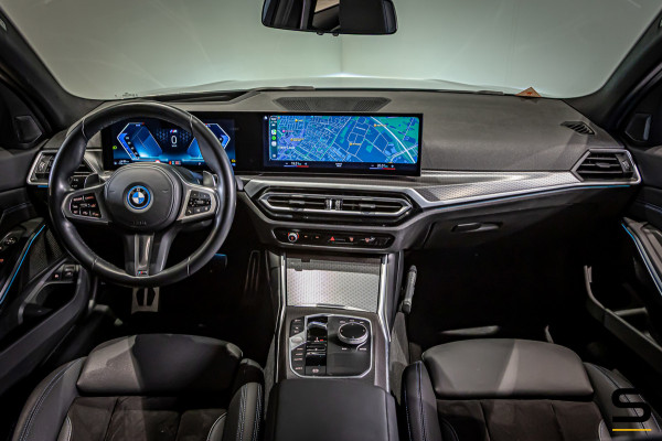 BMW 3 Serie Touring 330e|M-sportPro|Trekhaak|Cam|HUD|Acc