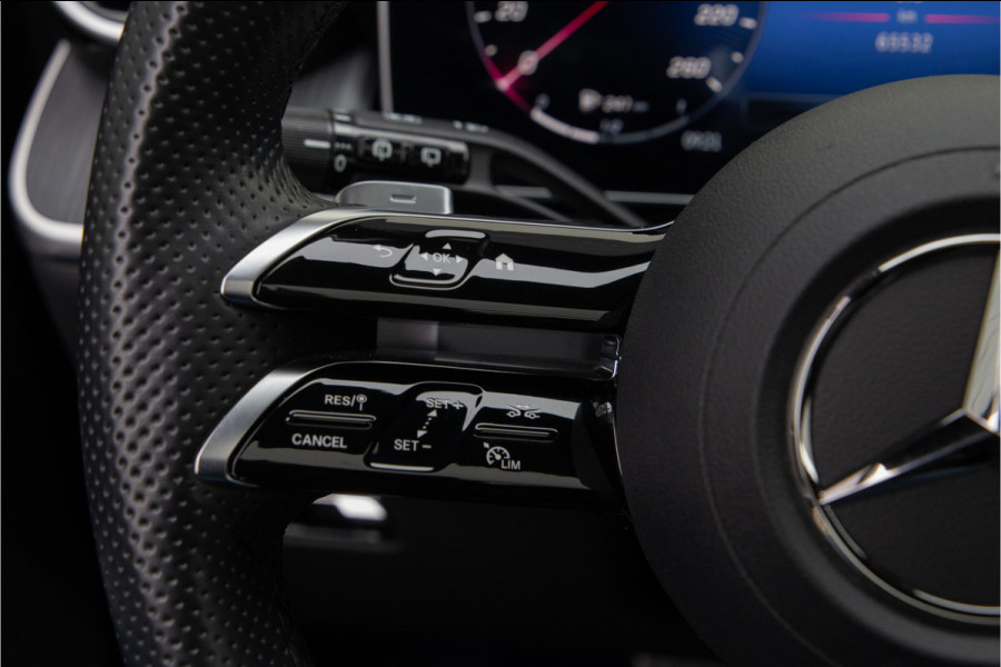 Mercedes-Benz GLC 300e 4MATIC AMG Premium Plus, Pano, Burmester, Head-up, Nightpack