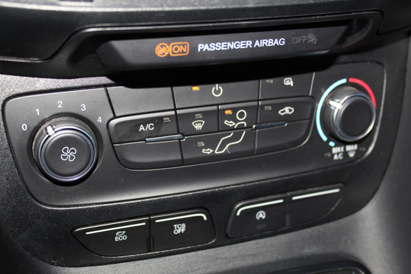 Ford Transit Connect 1.0-100pk Ecoboost Lengte 2 Trend. Dames, heren ondernemers èn particulieren LET OP, UNIEK: 100pk benzine uitv. ! Airco, beklede laadruimte, schuifdeur re., spiegels verwarmb., telefoonvoorb., pdc achter, 4x all season banden etc.