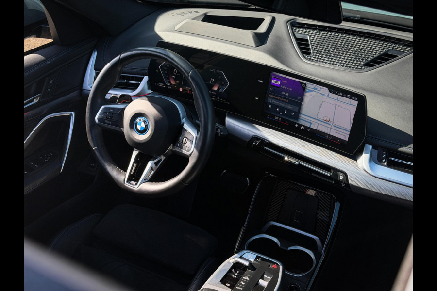 BMW X1 xDrive25e M-Sport|Panorama|HUD|LED