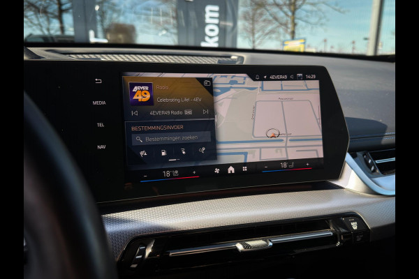 BMW X1 xDrive25e M-Sport|Panorama|HUD|LED