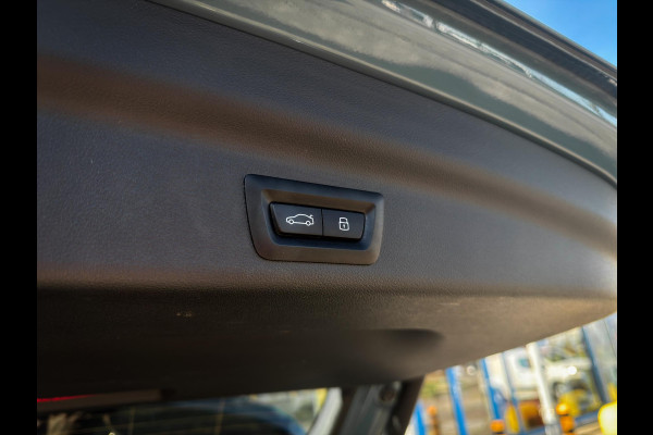 BMW X1 xDrive25e M-Sport|Panorama|HUD|LED