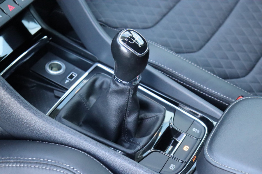 Škoda Kodiaq 1.5 TSI Bus. Ed. 7peroons org.NL trekhaak digitaal-dashboard camera stoelverw