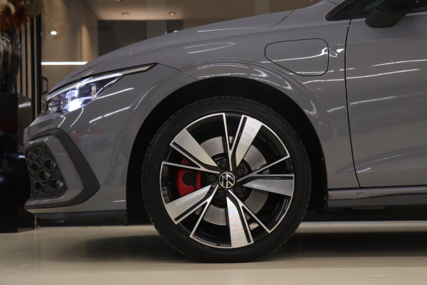 Volkswagen Golf 1.4 eHybrid GTE /PANO/NARDO/IQLIGHT/CARPLAY/ACC/VOL