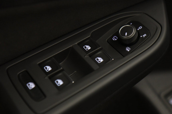 Volkswagen Golf 1.4 eHybrid GTE /PANO/NARDO/IQLIGHT/CARPLAY/ACC/VOL