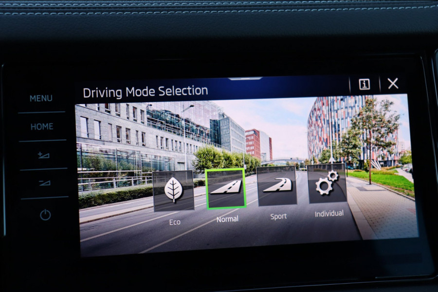 Škoda Kodiaq 1.5 TSI Sportline Business org.NL trekhaak el.klep stoelverw camera