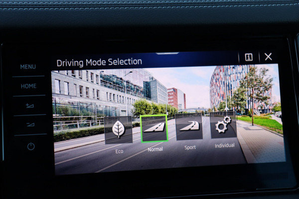 Škoda Kodiaq 1.5 TSI Sportline Business org.NL trekhaak el.klep stoelverw camera