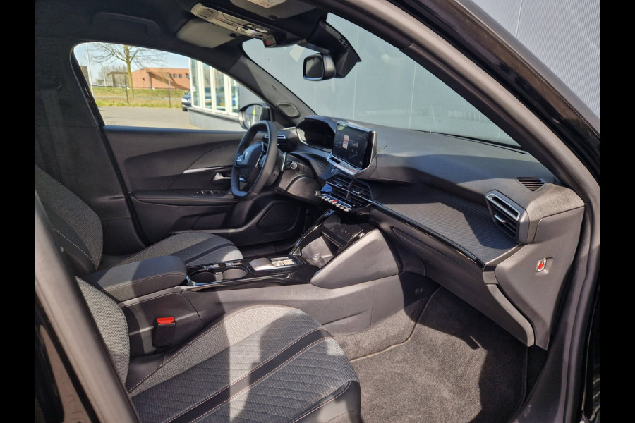 Peugeot 2008 1.2 EAT8 130PK Allure /1e eig. /Adap. Cruis /Stoelverw /v+a camera