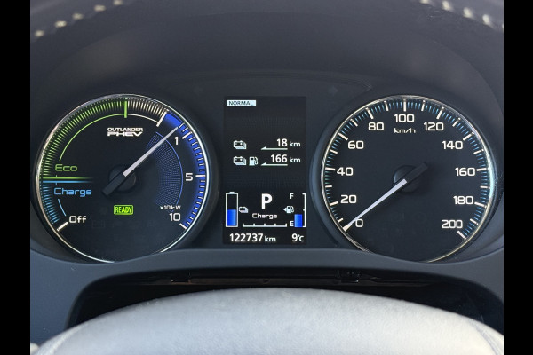 Mitsubishi Outlander BWJ 2021 | 2.4 225PK PHEV Pure | CLIMA | NAVI | STOELVERW | LEDER | CAMERA A | CARPLAY |
