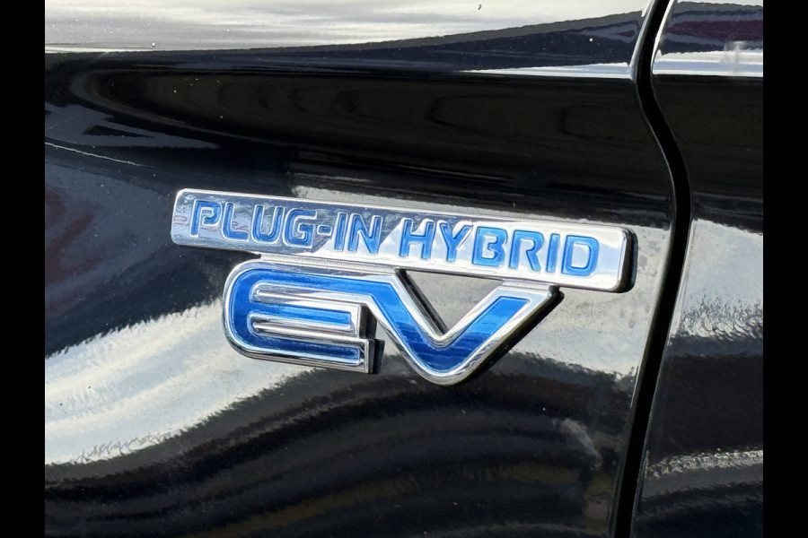 Mitsubishi Outlander BWJ 2021 | 2.4 225PK PHEV Pure | CLIMA | NAVI | STOELVERW | LEDER | CAMERA A | CARPLAY |