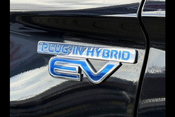 Mitsubishi Outlander BWJ 2021 | 2.4 225PK PHEV Pure | CLIMA | NAVI | STOELVERW | LEDER | CAMERA A | CARPLAY |