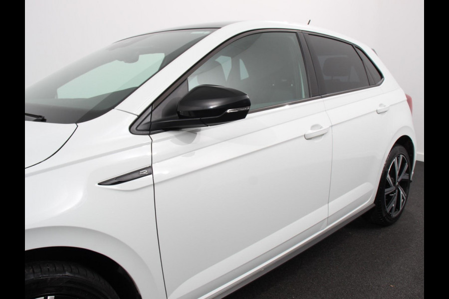 Volkswagen Polo 1.0 TSI R-Line DSG Navigatie App Connect Climate Control DAB LED Parkeer sensoren Cruise control adaptive Lichtmetalen velgen