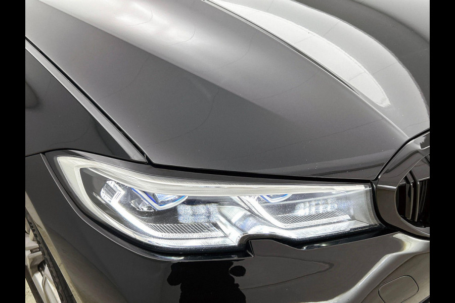 BMW 3 Serie Touring 330e High Executive Black Line | Sport Line | TREKHAAK | CARPLAY