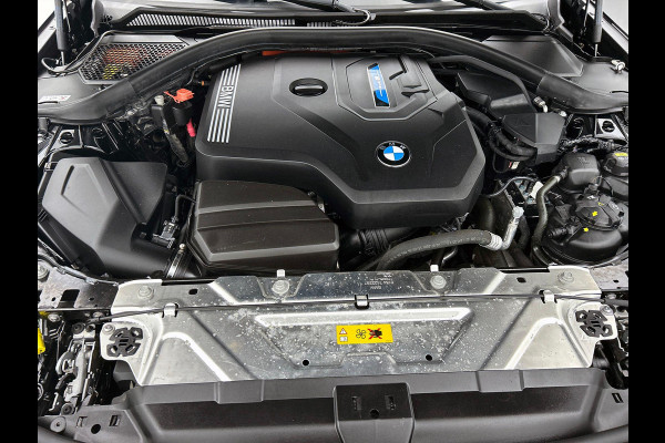 BMW 3 Serie Touring 330e High Executive Black Line | Sport Line | TREKHAAK | CARPLAY